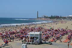 Hochbetrieb am Strand von Maspalomas - Gran Canaria